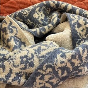 Aris Anne Klein FAIR ISLE scarf